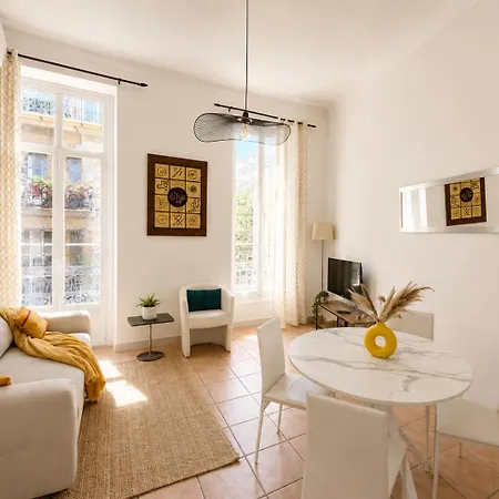 L'echappee De Riviera I Centre-ville I Climatise I Proche Gare Et I Ideal Couple Et Famille I Business Apartment *