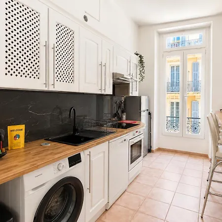 L'echappee De Riviera I Centre-ville I Climatise I Proche Gare Et I Ideal Couple Et Famille I Business Apartment