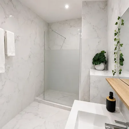 Apartment L'echappee De Riviera I Centre-ville I Climatise I Proche Gare Et I Ideal Couple Et Famille I Business *